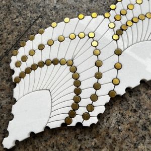 Nuevo Mosaico <span class=keywords><strong>de</strong></span> Mármol Blanco Natural con Diseño <span class=keywords><strong>de</strong></span> Rosas y Flor, Mosaico <span class=keywords><strong>de</strong></span> Mármol con Madreperla, Decoración <span class=keywords><strong>de</strong></span> Pared <span class=keywords><strong>de</strong></span> Lujo, Azulejo para Revestimiento - Product Image 1