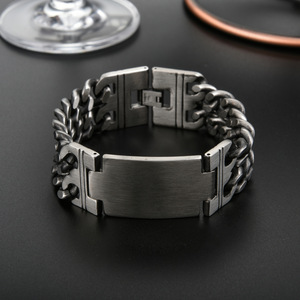 2025 Venta caliente de los hombres de moda Retro esmerilado cinturón doblado de doble capa de acero de titanio pulsera de acero inoxidable - Product Image 2