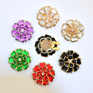 <span class=keywords><strong>Bottoni</strong></span> Decorativi con Logo e Motivi Floreali <span class=keywords><strong>per</strong></span> <span class=keywords><strong>Camicie</strong></span> da Donna, Direttamente dalla Fabbrica Jinyi - Product Image 4