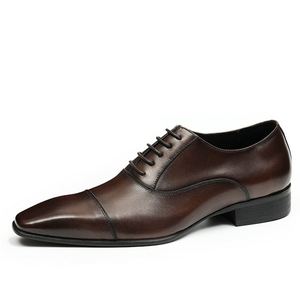 Chaussures Oxford pour hommes à trois œillets, style britannique, bout pointu, noires, de luxe, de créateur, élégantes en cuir - Product Image 1