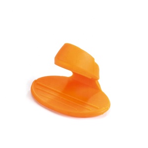 Mini Guantes de Silicona Resistentes al Calor con Agarre Antideslizante e Imanes - Product Image 3
