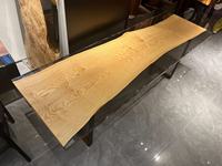 Ensemble de table à manger moderne en bois massif de frêne avec bord vivant + résine époxy pour la maison, le bar et la cuisine