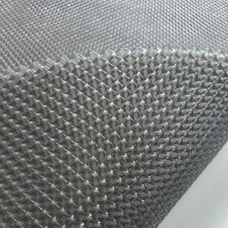 สีดำโปร่งแสง