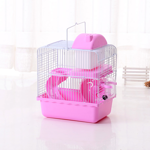 Cage de hamster en fer à motif solide portable avec bouteille d'eau et roue d'exercice Habitat coloré pour petit animal de compagnie sur plateau en plastique - Product Image 1