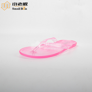 Granules de PVC transparents souples pour semelles de chaussures Pantoufles transparentes Moulage haute résistance anti-jaunissement sans plomb - Product Image 4
