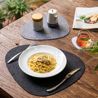 Nouveauté : Ensemble de sets de table en feutre antidérapant écologique au design personnalisé - Gris irrégulier, moderne, de qualité supérieure, pour table à manger et sous-main de bureau