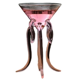 <span class=keywords><strong>Verre</strong></span> à cocktail sur pied en <span class=keywords><strong>verre</strong></span> borosilicate de haute qualité en forme de pieuvre ou de méduse rose personnalisé en gros - Product Image 3