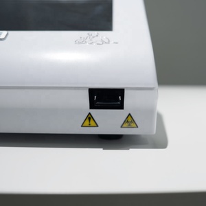 Analyseur d'immunoanalyse par fluorescence vétérinaire BIOBASE Chine, <span class=keywords><strong>temps</strong></span> de détection unique inférieur à 10 secondes. - Product Image 4