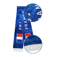Écharpe de football réversible en satin US-Canada-Mexique Équipement de ventilateur en polyester à franges pour les fournitures de fête promotionnelles d'applaudissements de tournoi