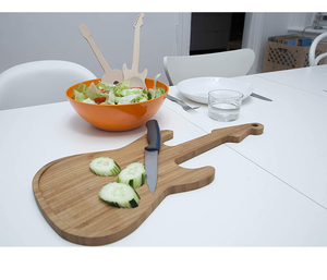 Vente en gros <span class=keywords><strong>Planche</strong></span> à découper en bambou pour légumes <span class=keywords><strong>Planche</strong></span> à découper en bambou en <span class=keywords><strong>forme</strong></span> de <span class=keywords><strong>guitare</strong></span> pour la cuisine - Product Image 4