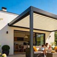 Pergola bioclimatique en aluminium à lames orientables murales pour terrasse et jardin