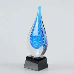 Jadevertu penghargaan berbentuk tetesan Piala ditiup kaca penghargaan untuk hadiah bisnis Penghargaan Pencapaian terbesar acara besar