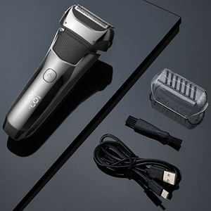 เครื่องโกนหนวดไฟฟ้าแบบใบมีดคู่ ชาร์จผ่าน USB ได้ มาตรฐานกันน้ำ IPX5 แบตเตอรี่ Li-Ion สำหรับใช้ในบ้านและโรงแรม-โกนได้ทั้งใบหน้าและศีรษะ - Product Image 1