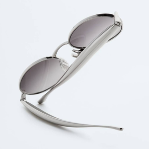 Gafas de Sol Ovaladas Minimalistas de Metal Bottega BV, Lentes de Alta Claridad, Protección UV, para Todas las Ocasiones, Veneta - Product Image 3