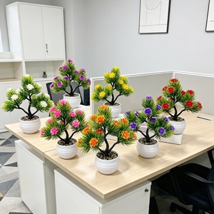 Arbre Bonsaï Artificiel 16cm en Plastique, Plante Décorative en Pot pour la Décoration Intérieure du Salon et du Bureau - Product Image 1