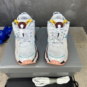 Zapatos deportivos casuales de lujo para hombre de alta calidad con diseño de malla que proporciona transpirabilidad y comodidad, adecuados para diversas ocasiones. - Product Image 4