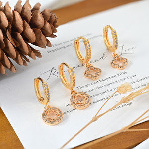 Juego de Aretes Colgantes de Oro de 18K con Circonitas Cúbicas para Mujer, Aretes de Trébol de Cuatro Hojas de Lujo, Joyería de Moda para Fiesta, Regalo, Brinco Fofo - Product Image 3