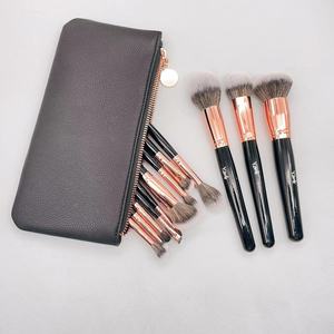 Ensemble de 8 pinceaux de maquillage à manche court, synthétiques, pour fond de teint, estompage, blush, fard à paupières, kit de pinceaux de beauté portable - Product Image 4