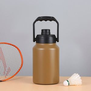 Bouteille d'eau isotherme en acier inoxydable de 128 oz (un gallon) à double paroi avec paille et bec verseur anti-fuite - Product Image 3