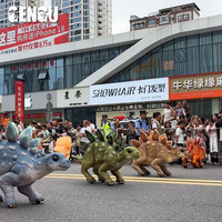 Boneka Dinosaurus Robot Interaktif Empat Kaki untuk Parade Jalanan Luar Ruangan, Dinosaurus Kartun untuk Anak-Anak