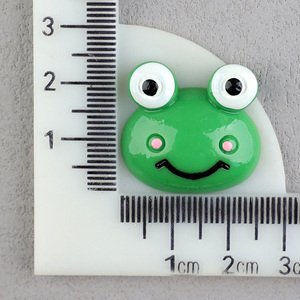 优质热卖可爱卡通平背绿色青蛙树脂装饰魅力 - Product Image 6