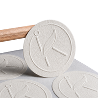 Autocollant personnalisé en relief texturé avec motif feuille, lettre, emblème, anneau extérieur rond, sceau en fibre de papier épaisse, autocollant imprimé de marque