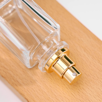 Flacon de parfum personnalisé de 30 ml, vide, luxueux, unique, à fond épais, élégant, carré, vaporisateur, transparent, rechargeable, en verre