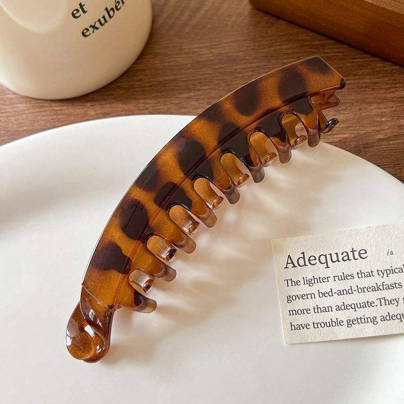 น้ำตาลอ่อน