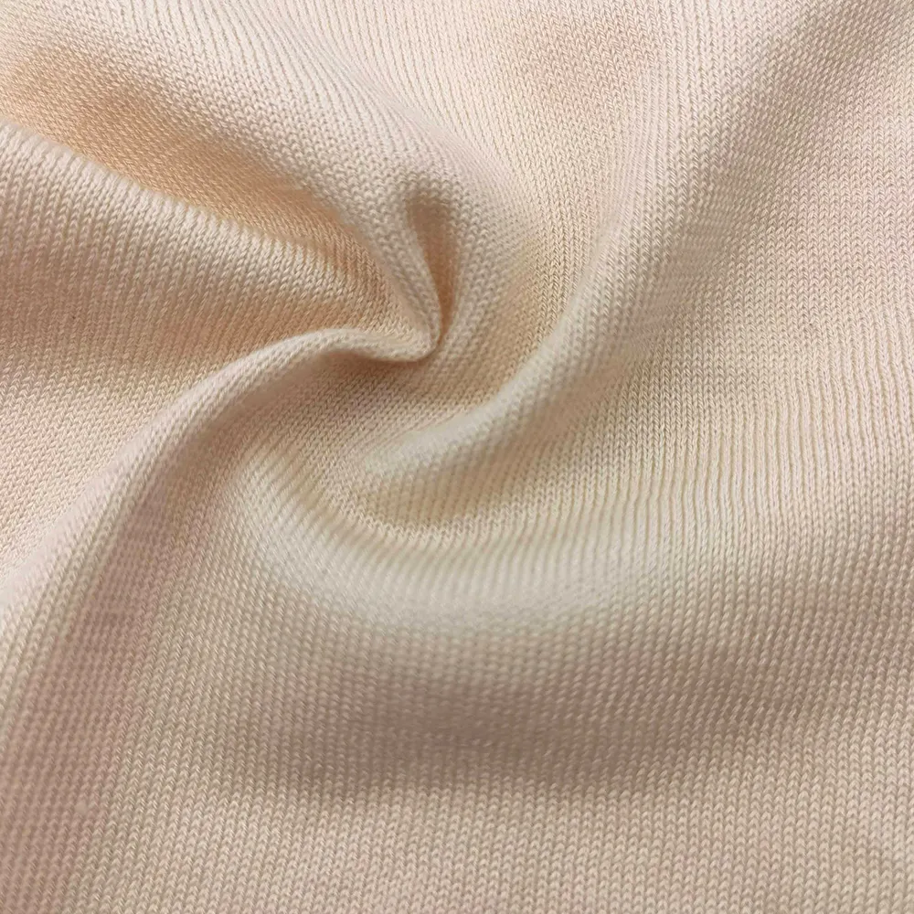 Hilo de algodón peinado de alta calidad, hilo elegante para máquina de tejer, tejido textil, materia prima para ganchillo de algodón