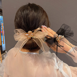 Accessoires de cheveux pour filles élégantes Bandeau de <span class=keywords><strong>chignon</strong></span> attaché de tempérament simple haut de gamme avec strass <span class=keywords><strong>papillon</strong></span> <span class=keywords><strong>noeud</strong></span> corde à cheveux en maille de soie - Product Image 2