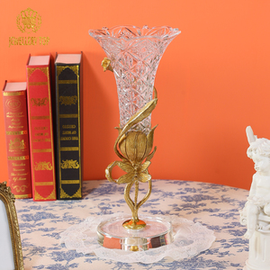 Vase décoratif en verre cristal avec fleur de magnolia en émail cloisonné peint à la main, pour la décoration de la maison - Product Image 3