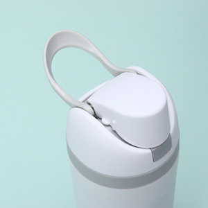 Tasse isolée sous vide en acier inoxydable 304 de grande capacité pour l'extérieur Bouteille d'eau portable pour le sport à boire directement - Product Image 3