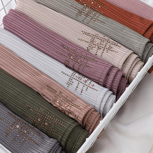 Bufandas de punto con estampado arrugado, Hijab musulmán, liso, crepé, diamantes de imitación, a la moda - Product Image 3