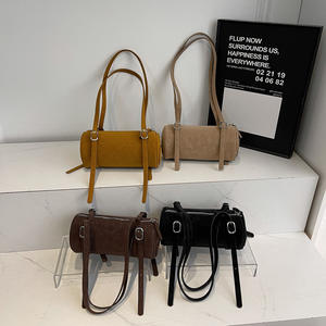 Bolso de Hombro Cruzado con Cadenas, Diseño Retro Coreano, para Mujer, Invierno 2025, con GPS - Product Image 4