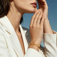 Bracelet jonc sculpté en forme de vague, en acier inoxydable plaqué or 18 carats PVD, étanche, pour femmes, bijoux Liliflor Fashion B262686