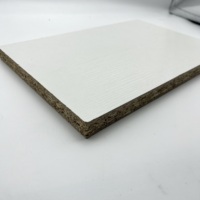Panneau de bois OSB de première qualité 18 mm pour la fabrication de meubles de chambre et de salle de bain
