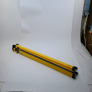ตัวควบคุมการเขียนโปรแกรม PLC 1027448 C40S-0901AA310 พร้อม 1027449 C40E-0901AN310 - Product Image 1
