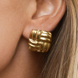 Pendientes colgantes de lujo de doble capa con diseño geométrico minimalista y piedra natural recortada para mujer - Product Image 4