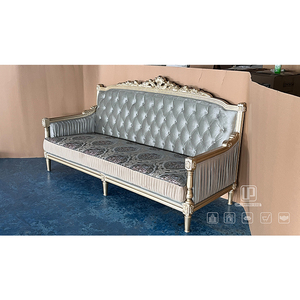 Sofá Chesterfield Rectangular de Terciopelo Azul Claro, Estilo Tufted, para Sala de Estar, Muy Popular - Product Image 5