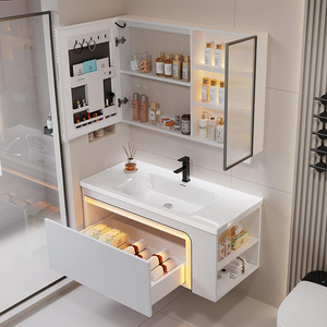 Ensemble de meuble-lavabo de salle de bain blanc sur mesure avec éclairage flottant, armoire miroir LED et lavabo en céramique intégré pour projets hôteliers et d'appartements - Product Image 4