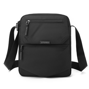 Sac bandoulière unisexe tendance en nylon personnalisé avec logo, imperméable, multi-couches, pour loisirs et étudiants - Product Image 4