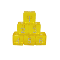 Dés de jeu de société personnalisés en acrylique transparent de 16 mm D6 avec coins arrondis et points PIP multicolores pour l'école, la famille et l'éducation ludique