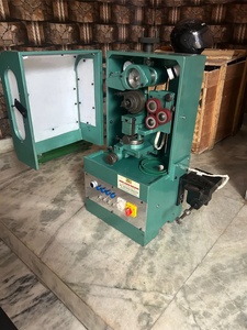 Machine de marquage et de découpe laser haute performance pour bijoux – Gravure de précision sur métaux avec des résultats métallurgiques propres et précis - Product Image 2