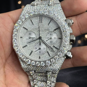 Montre analogique à quartz de luxe pour homme en acier inoxydable 40 mm, bracelet 20 mm, chronographe entièrement serti de diamants, résistante à l'eau 30 m, écologique - Product Image 3