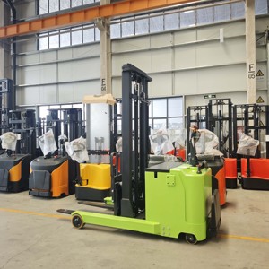 รถยกแบบ Reach Stacker ยี่ห้อจีน ราคาประหยัด ขนาดเล็ก ช่วยเพิ่มความสะดวกสบาย ลดความเมื่อยล้าจากการขับขี่ - Product Image 4