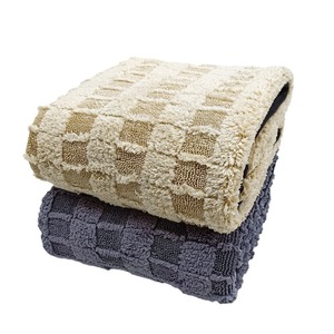 Serviette de lavage de voiture en microfibre, tricotée en trame, à carreaux, torsadée, en polaire corail, très absorbante pour le nettoyage des véhicules - Product Image 3