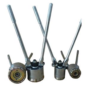 Couvercles de fûts métalliques de <span class=keywords><strong>200</strong></span> litres <span class=keywords><strong>pour</strong></span> fûts d'huile de 55 gallons, avec fermetures de 2 pouces et 3/4 pouces - Product Image 1