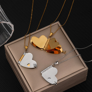 Collier en acier inoxydable vierge pour gravure, nouveau modèle pour couple, plaqué, avec pendentif cœur diamant romantique ouvrable - Product Image 1