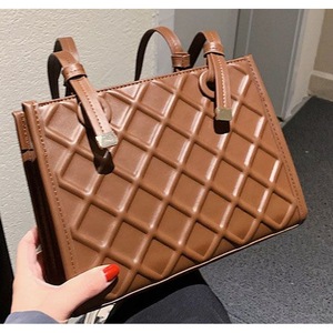 Bolsos de mano de gran capacidad para desplazamientos simples a la moda personalizados, bolso cruzado de un solo hombro - Product Image 5