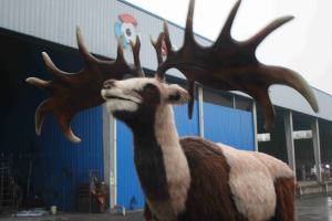 Nouvel arrivage Zigong modèle de parc d'attractions décorations de Noël cerf animatronique cerf robotique en fibre de verre grandeur nature pour Noël - Product Image 4
